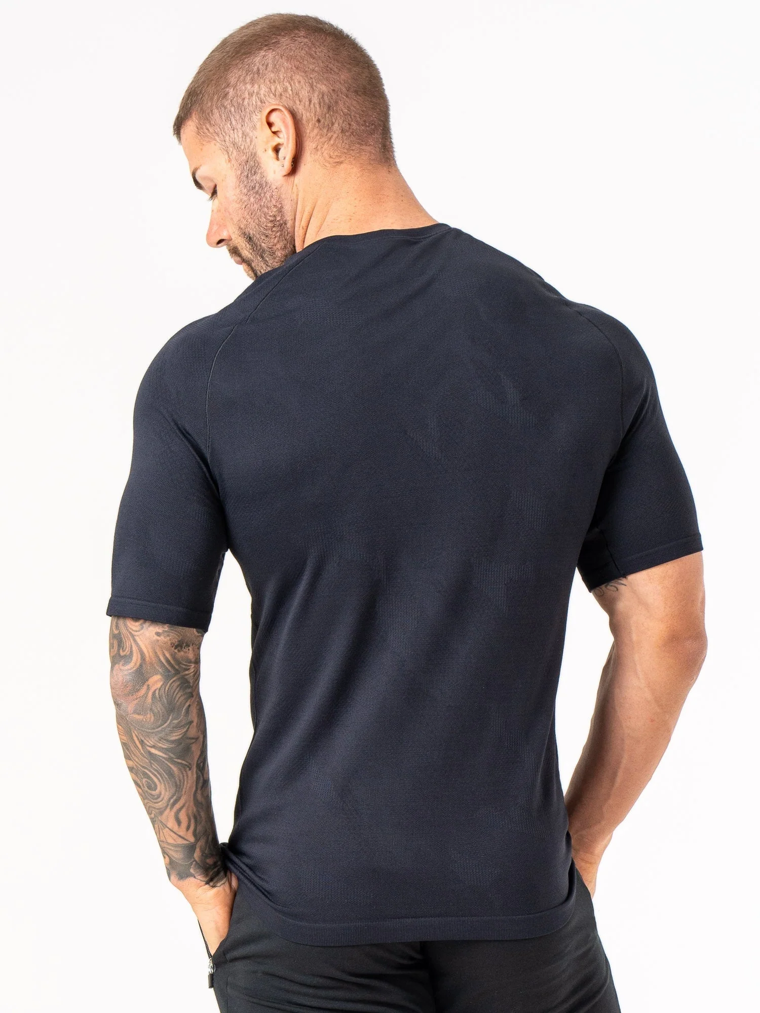 Aero Core Seamless T-Shirt - Black - Image 2