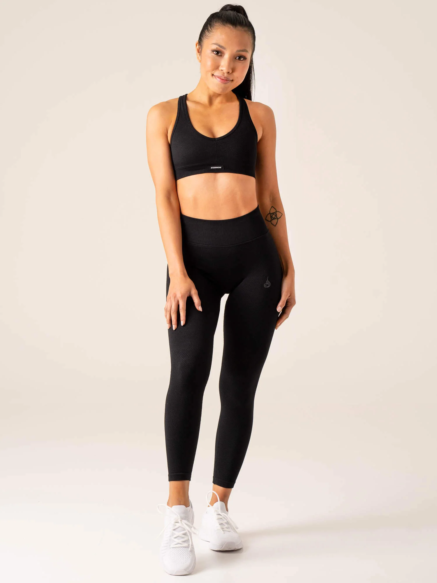 Circuit Rib Seamless Sports Bra - Black - Image 8