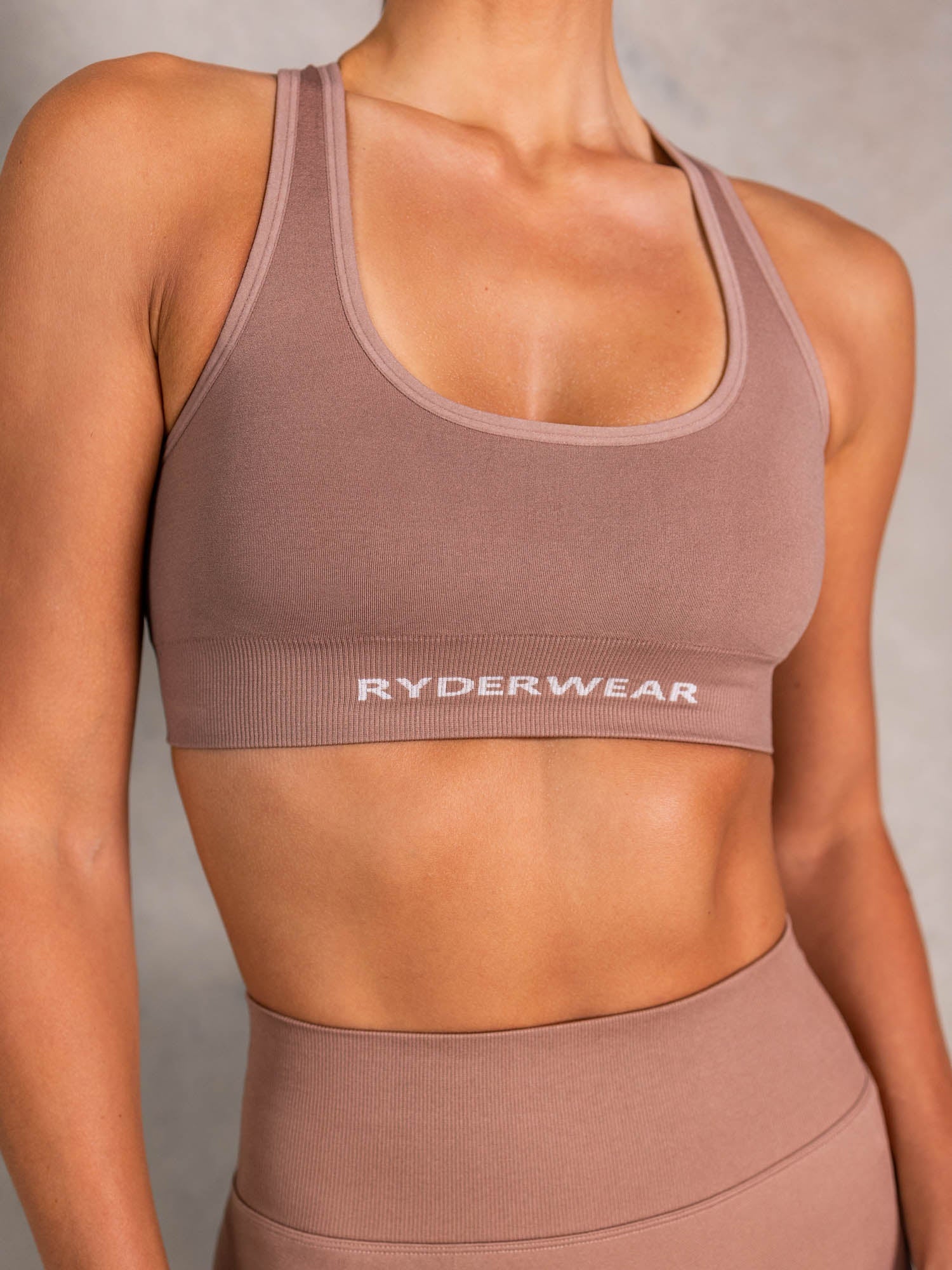 NRG Seamless Scoop Neck Sports Bra - Almond - Image 2