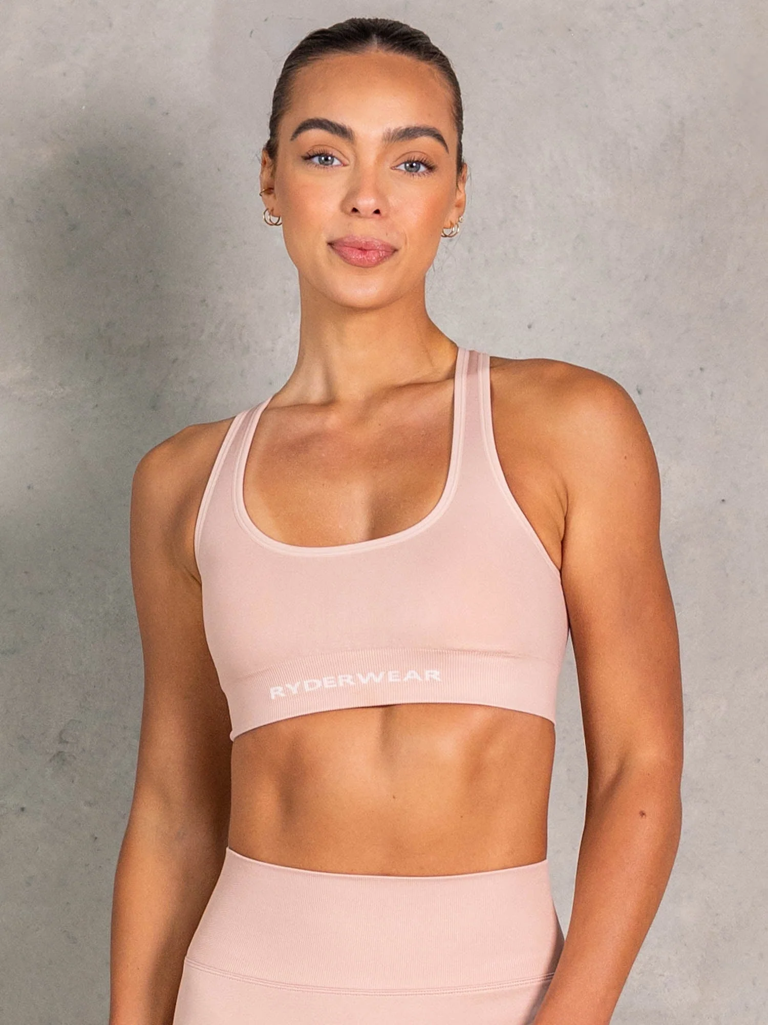 NRG Seamless Scoop Neck Sports Bra - Biscotti - Image 3