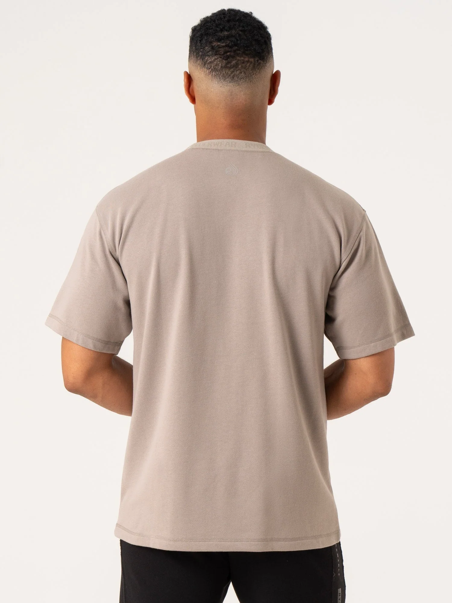 Pursuit Fleece T-Shirt - Taupe - Image 2
