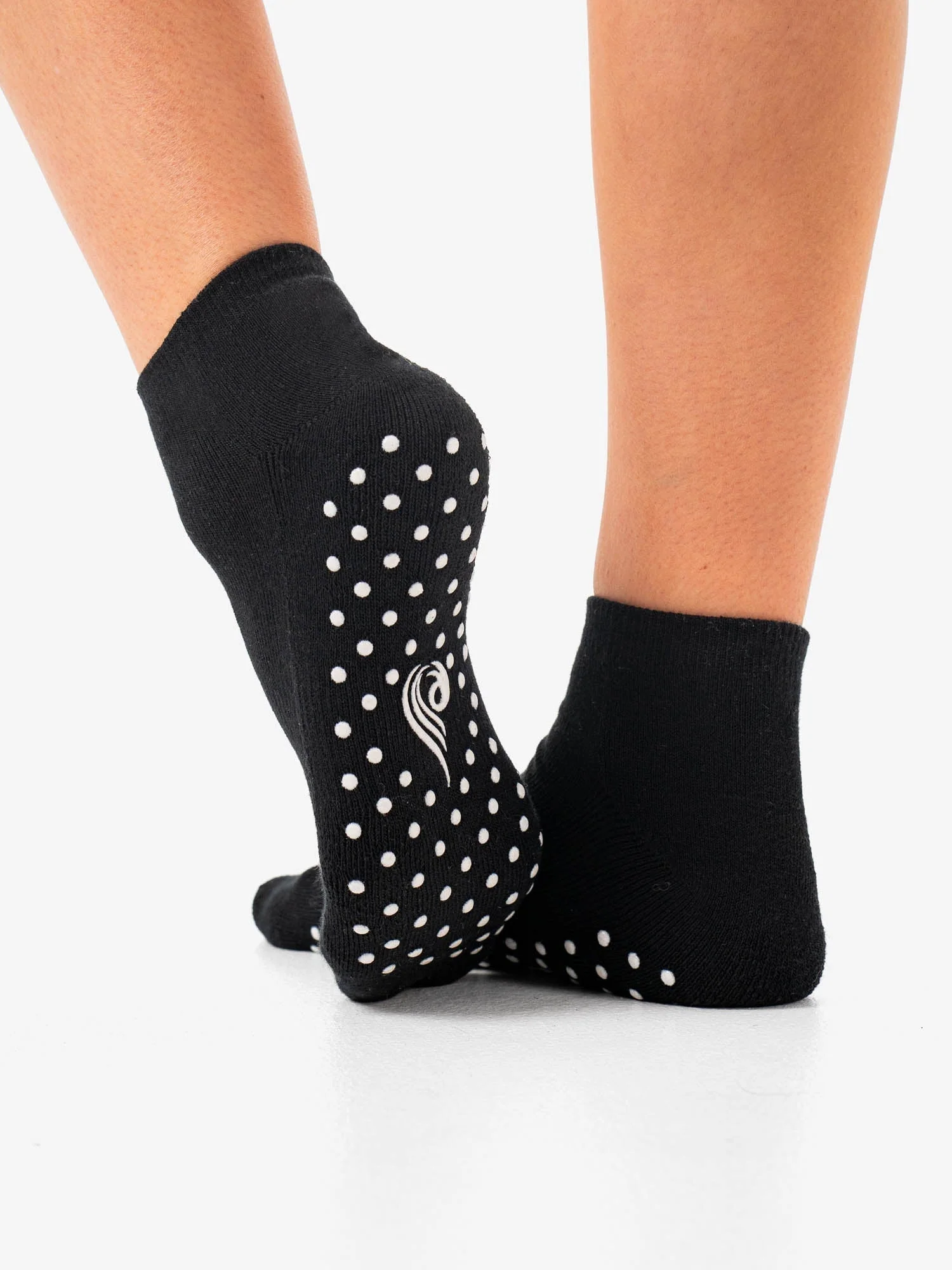 RW Pilates Ankle Grip Socks - Black - Image 3